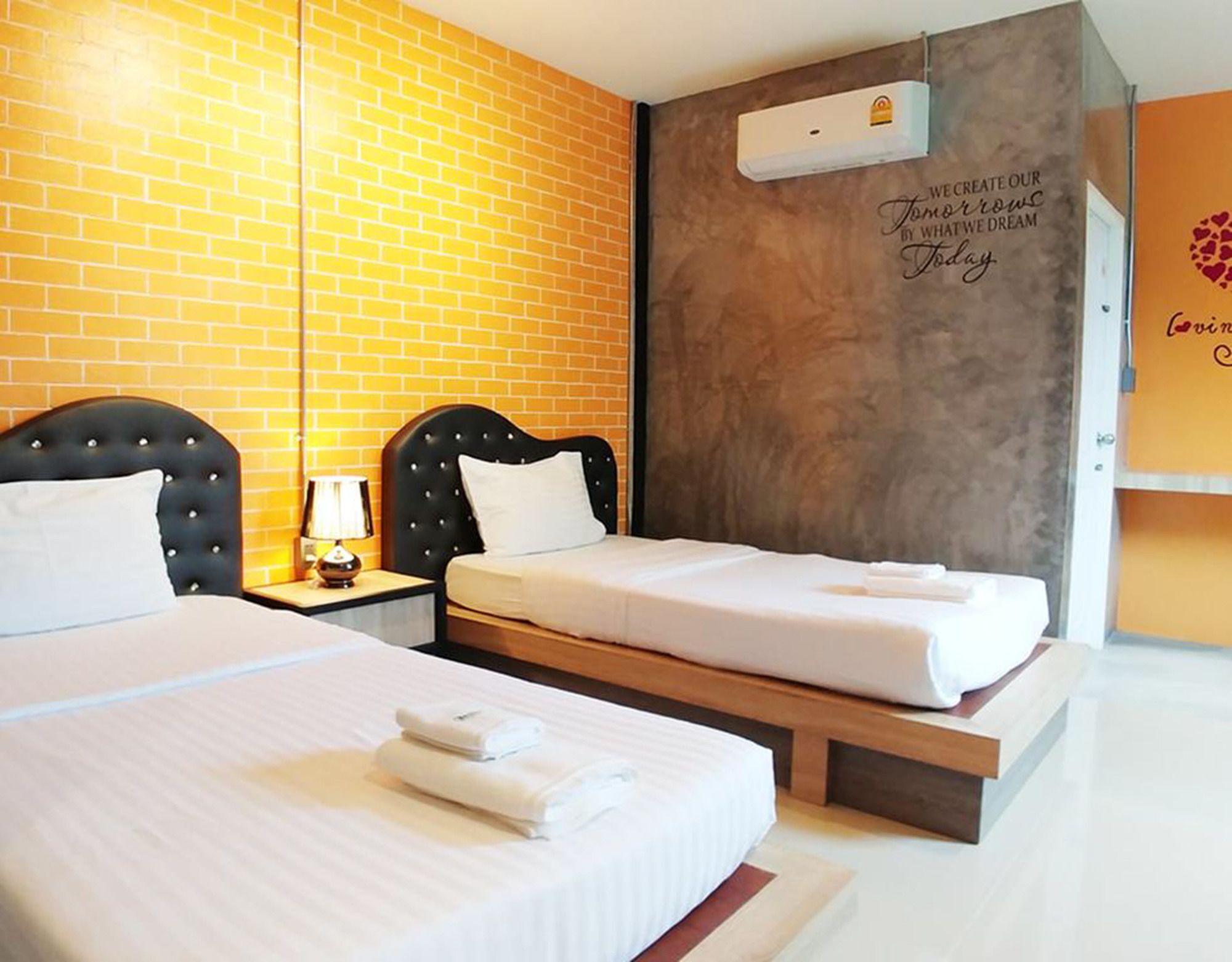 Green House Neo-Resotel 나콘시탐마랏 외부 사진